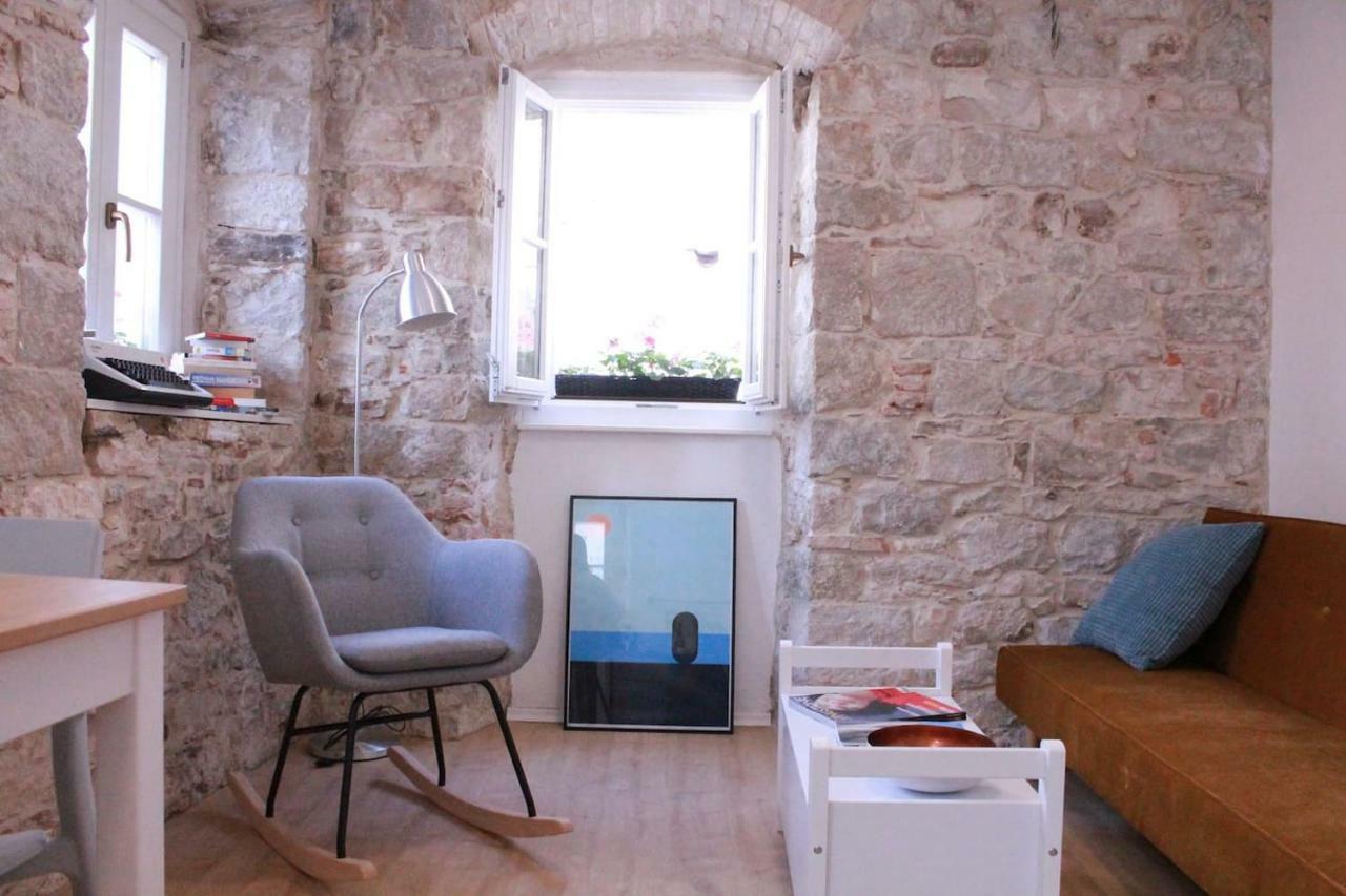 Books&Bells Appartement Split Buitenkant foto