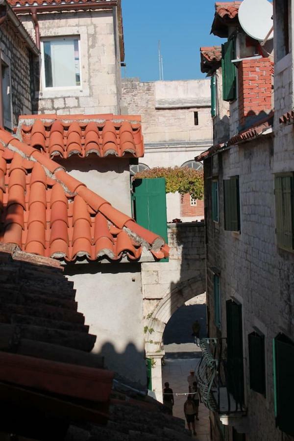 Books&Bells Appartement Split Buitenkant foto